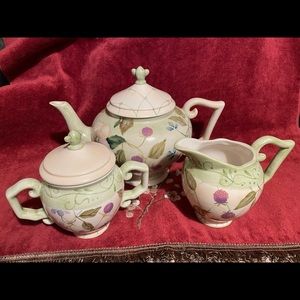 Tracy Porter Tea pot, creamer, and sugar bowl